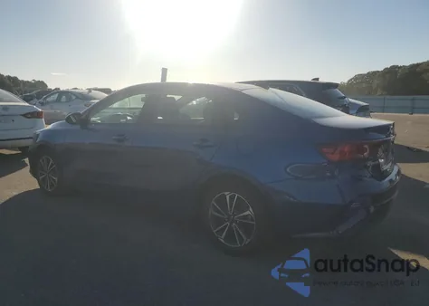 2024 Kia Forte Lx из США, поврежденный, VIN 3KPF24AD7RE735656